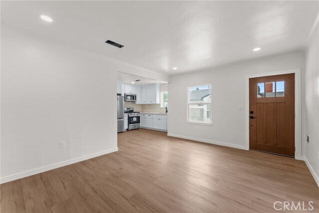 Building Photo - 6222 Magnolia Ave
