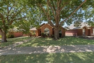 Building Photo - 7581 Lancelot Rd