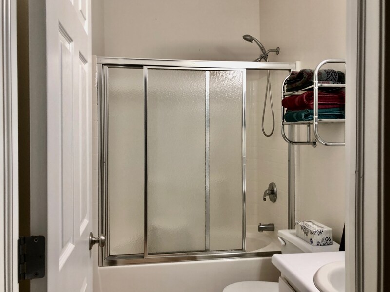 Building Photo - 6 Notting Hill Ln