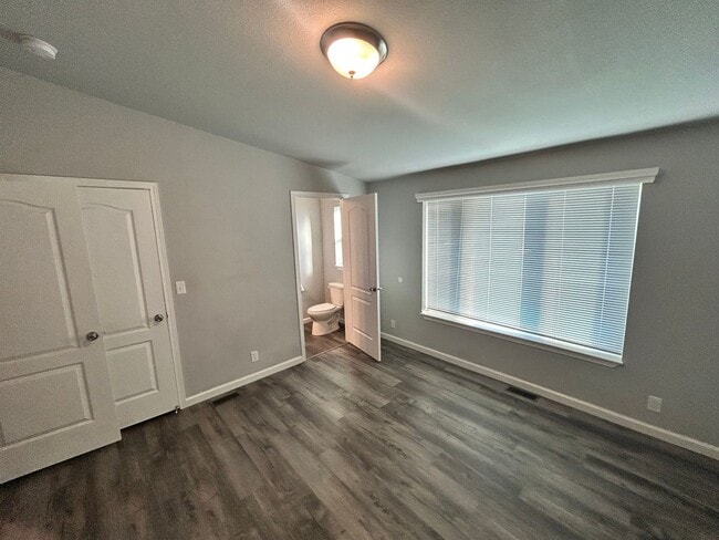 Building Photo - 2 Bedroom\2 Bath Country Home in Modesto