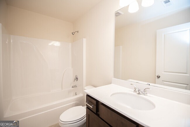Building Photo - 5863 Krim Dr