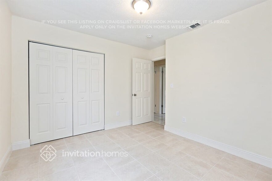 Building Photo - 11835 SW 119th Pl Rd