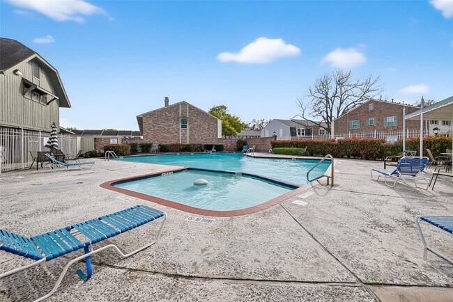 Building Photo - 6351 Briar Rose Dr