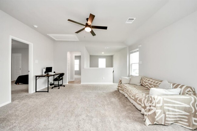 Building Photo - 2473 Carp Dr