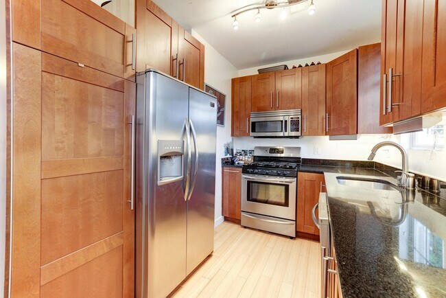 Building Photo - Updated  and Open Plan One Bed/One Bath 16...