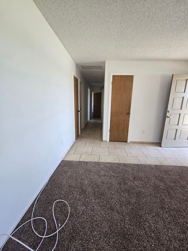 Building Photo - 3 BR 2 BA country home available now