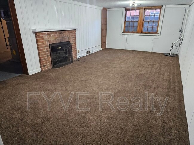 Building Photo - 3882 Faversham Rd