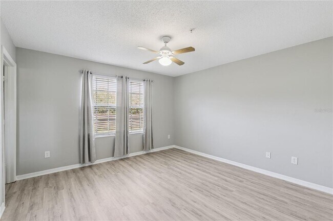 Building Photo - 930 Loch Carron Dr