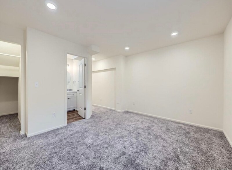 Building Photo - 3921 E 141st Ave