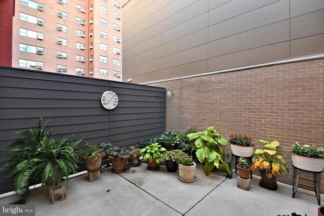 Building Photo - 107 S Van Pelt St