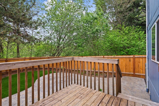 Building Photo - 6133SE