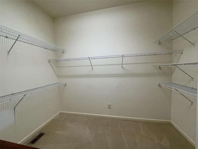 Building Photo - 1378 Greencrest Ct SW