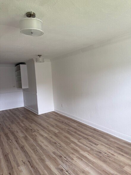 Building Photo - 40 NW 76th Ave