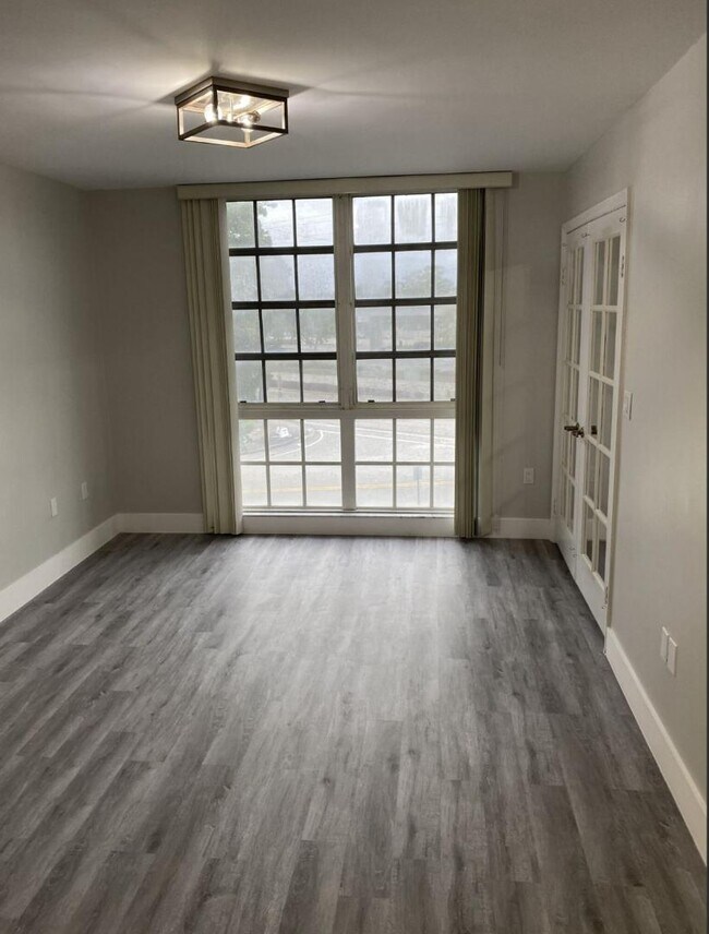 Building Photo - 1280 S Alhambra Cir