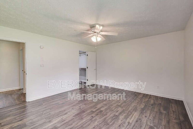 Building Photo - 3534 Ribbon Dr