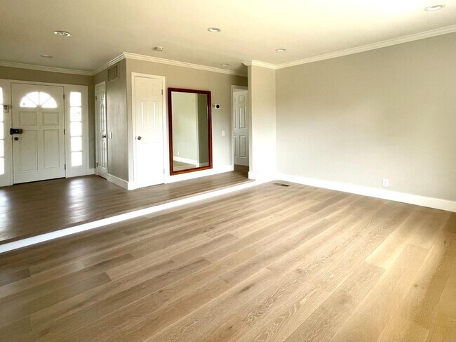 Building Photo - 1481 Lemos Ln