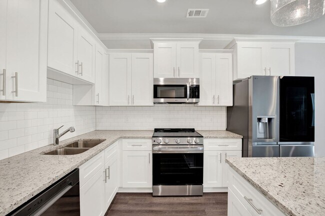 Building Photo - 77 Dorsey Dr
