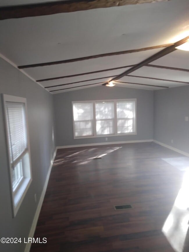 Building Photo - 107 Bonaire Cir S