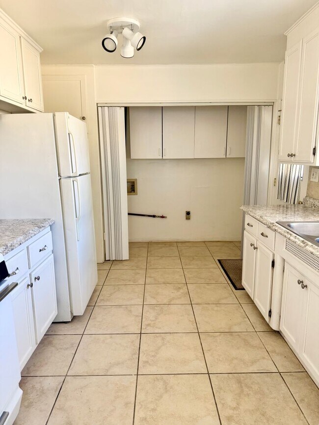 Building Photo - S. JOHNSON AVENUE