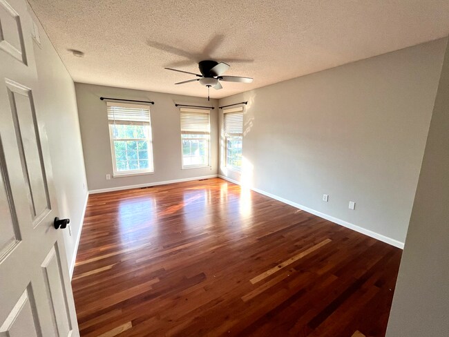 Building Photo - 17093 Isleton Ave