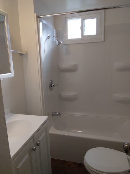 Building Photo - 3300 Portola Dr