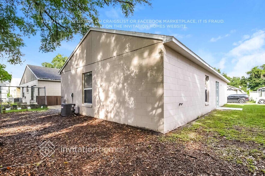 Building Photo - 123 Oak Grove Rd