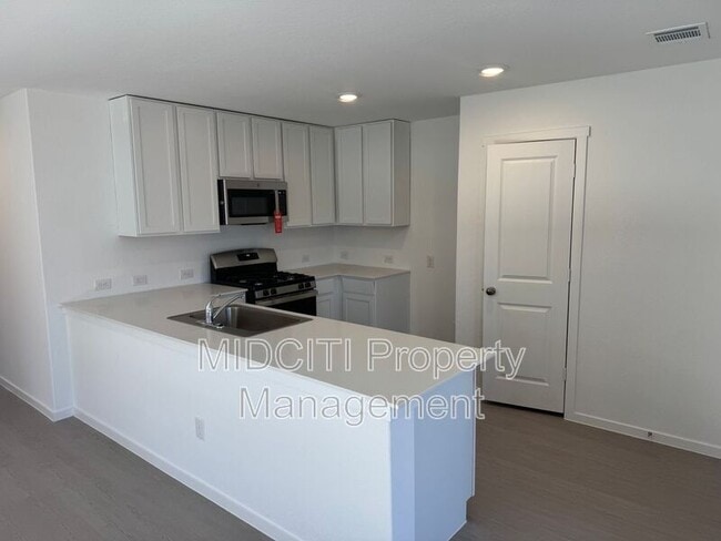 Building Photo - 9161 Luciano Pl