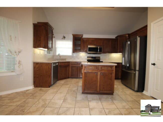 Building Photo - 603 Mustang Trail