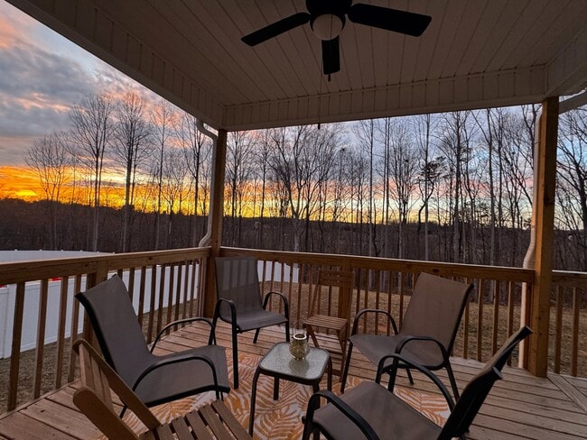 Building Photo - 4667 Thatcher Woods Dr