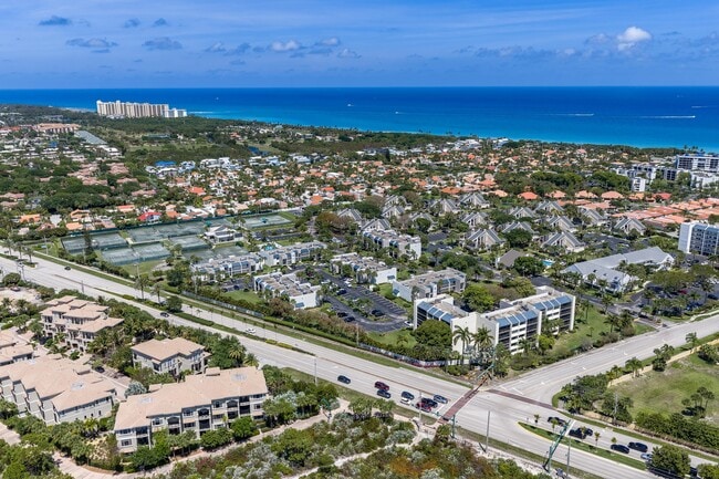 Building Photo - 1605 S US Hwy 1