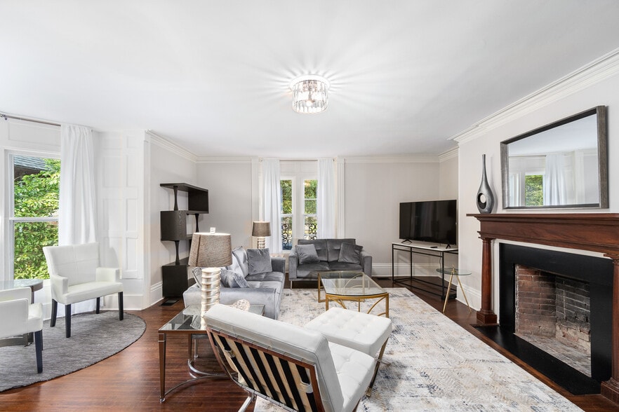 Unit B - Living Room - 77 Coggeshall Ave