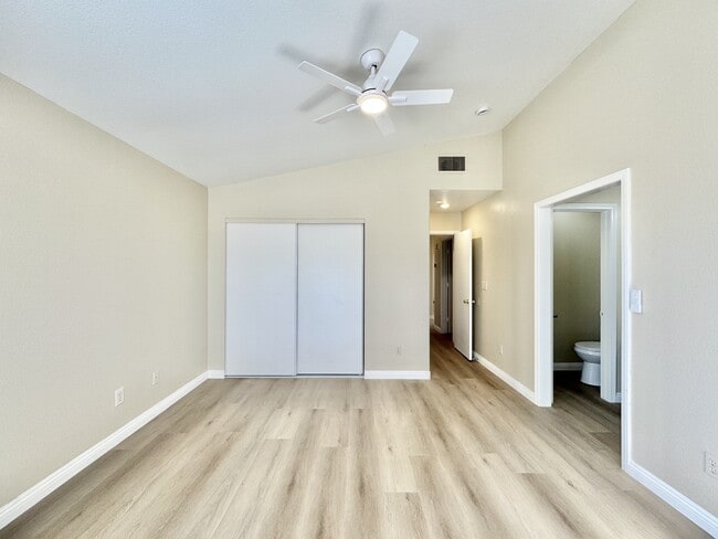 Building Photo - 1009 Torington Dr