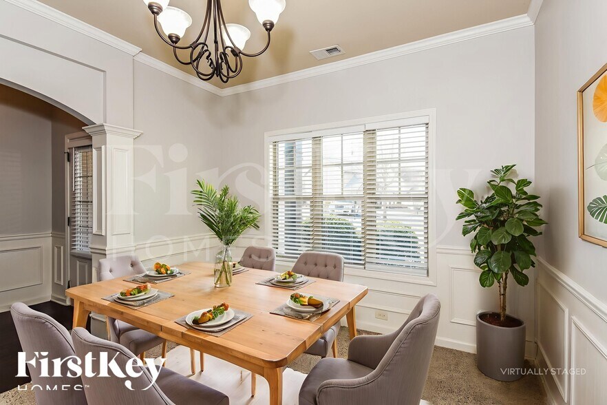 Building Photo - 4868 Maple Glen Dr