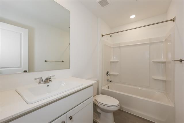 Building Photo - 1715 Crossbill St