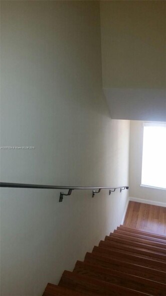 Building Photo - 18429 NE 28th Ave