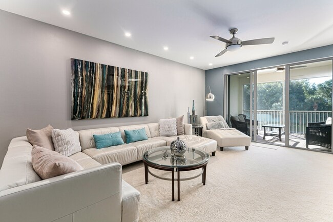 Building Photo - 11021 Gulf Reflections Drive