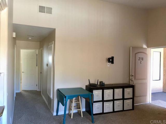 Building Photo - 3849 San Ramon Dr