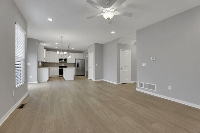 Building Photo - 3832 Old Glory Lp