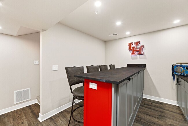 Building Photo - 2 Bed 3.5 Bath Townhome in Fort Collins!