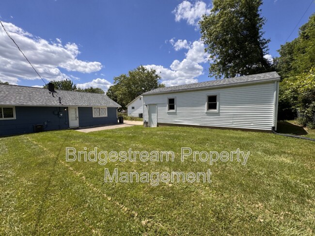 Building Photo - 655 Eavey St