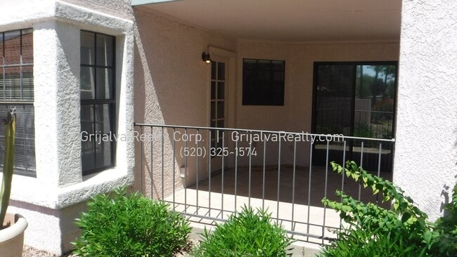 Building Photo - 6430 N Tierra De Las Catalinas