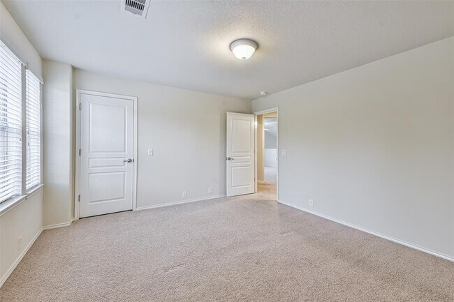 Building Photo - 2 Tidwillow Pl