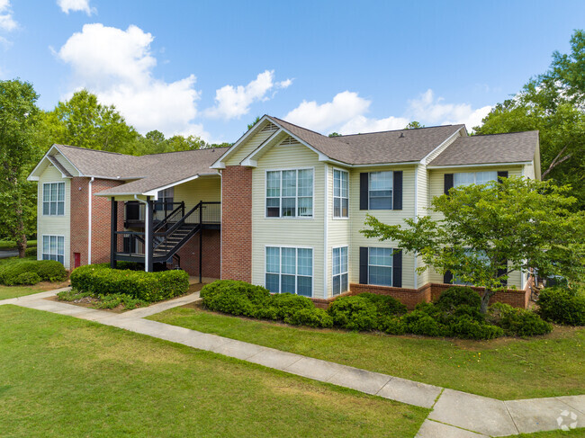 Building Photo - The Groves Lithonia