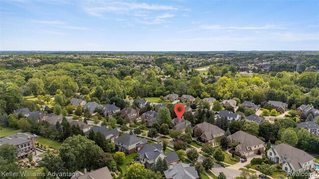 Building Photo - 47611 Manorwood Dr