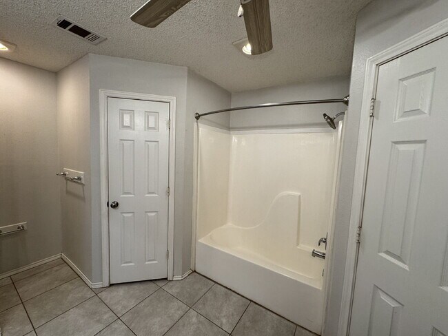 Building Photo - House Located On Cul-De-Sac & One Block Fr...