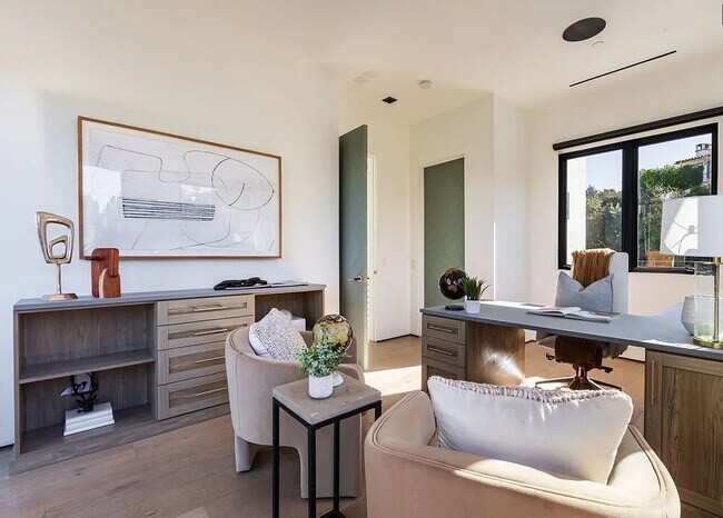 Building Photo - 13331 Mulholland Dr