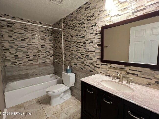 Building Photo - 395 Candlebark Dr