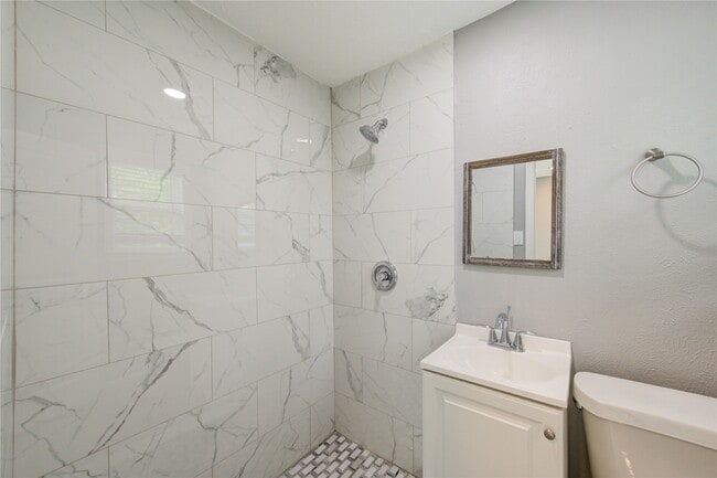 Building Photo - 4545 Bricker St