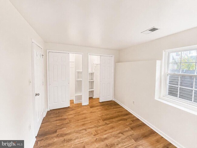 Building Photo - 14133 Autumn Cir