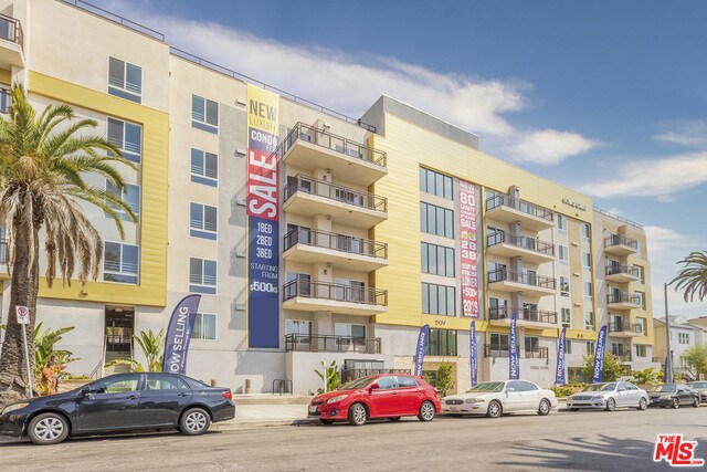 Building Photo - 2939 Leeward Ave